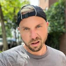 Corey Rosenberg (@coreyfromnyc)