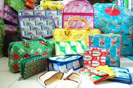 Setelah anda mengetahui apa itu sofa, kita kembali ke topik utama yaitu bagaimana caranya membuat sofa cantik dari botol plastik bekas. Tas Dari Plastik Detergen Masih Sama Seperti Sebelumnya Kali Ini By R Jati Medium