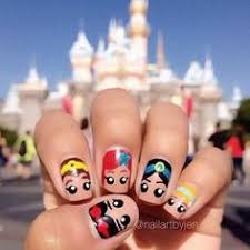Uñas decoradas con diseño de pavo real. 97 Ideas De Unas Disney Unas Disney Disenos De Unas Disney Manicura De Unas