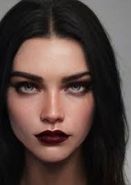 Elizabeth Meldrum's Instagram, Twitter & Facebook