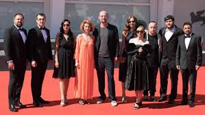Razvan lutac, mirela neag, catalin tolontan и др. Colectiv Documentary Premiered At Venice Film Festival The Romania Journal