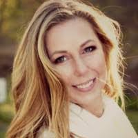 Lori Crown's Instagram, Twitter & Facebook