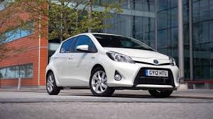Comfort is also appropriate for the upper class. Toyota Yaris Hybrid 2012 Review Car Magazine