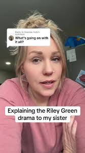 Amber Poteet's Instagram, Twitter & Facebook