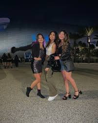 I can't get it out of my head 🖤