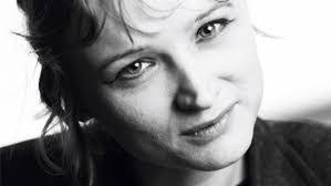 Nell Farrell's Instagram, Twitter & Facebook