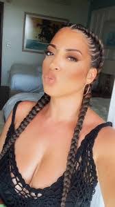 Jerilee Lamarche's Instagram, Twitter & Facebook