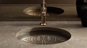 designer's tip: decorative sinks that