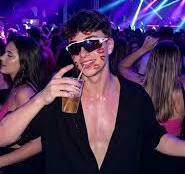 como trolar seus ficantes essa é para trollar a namorada prompt para gemini  foto festa gemini prompt foto na balada copiar texto para fazer foto do  gemini festa prompt para gemini foto festa gemini ...
