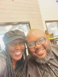 Demetria Thomas (@principal_dee)