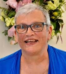 Karen Ace's Instagram, Twitter & Facebook