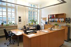 Es werden etwa 680 schülerinnen und schüler von etwa 48 lehrerinnen und lehrern unterrichtet. Grillo Gymnasium
