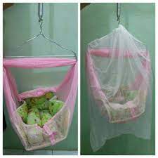 Berikut ragam ayunan bayi modern yang dilengkapi sarana musik dan mainan untuk stimulasi pertumbuhan bayi. Ayunan Bayi Kelambu Dengan 2 Pegas Ayunan Instan Perlengkapan Bayi