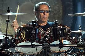 Alex Van Halen Is Not In The Business Of Bulls Ting Online Sna ist ein nachrichtenportal, das sie auf dem laufenden über nachrichten aus aller welt hält. alex van halen is not in the business