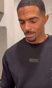 Reaction to Kountry Wayne Skits Community dramatic scene