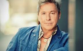 Bésame”, la joya romántica de Ricardo Montaner que se convirtió en himno  latino