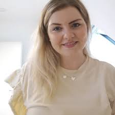 Zeit für ein neues Kapitel Wow, ich muss es selbst erstmal sacken lassen.  Nach sieben Jahren bei THIMM ist es für mich Zeit, ein neues Kapitel  anzufangen. Sieben Jahre. Also meine gesamte… |