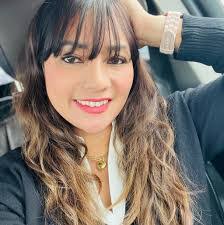 Bonnie Amundson's Instagram, Twitter & Facebook