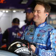 Find out more about the individual features of the tracks, and view pictures and diagrams. Kevin Harvick Stakes Claim To Superiority On 1 5 Mile Tracks Sbnation Com