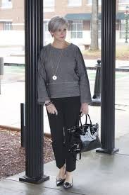 Un Pantalon De Vestir De Vestir Con Unas Bailarinas Negras Estilo Casual Elegante 6 Looks Outfits Mujere Lookastic Mexico
