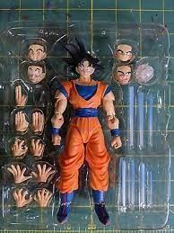 Awesome goku black just be very very gentle wen trying to remove head and hand very tight very easy to snap the joints for hand and head. Dragon Ball Z Sh Figuarts Goku 1 0 Authentic Usa Ebay