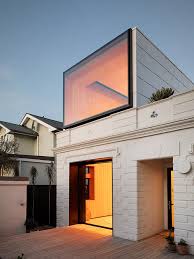 Architects Creative Adds Simple Upward Extrusion To 8m House In New Zealand In 2020 Architect House Concrete House Modern Extension