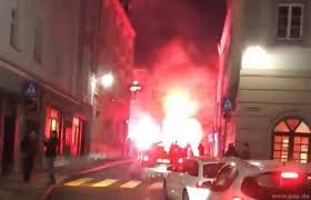 Dresdner hooligans wollten polizei entwaffnen. Dynamo Dresden Hooligans Zunden Bengalos In Der Passauer Innstadt Passau