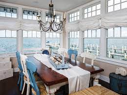 At dinner parties, forgo matched settings for ones that look thrown together on a whim. 15 Beach Themed Dining Room Ideas Home Design Lover