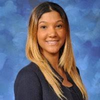 Carolyn Pimentel's Instagram, Twitter & Facebook