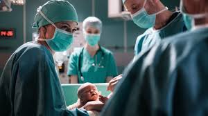 In aller Freundschaft: Folge 936: Kindersegen (S24/E15) - hier anschauen