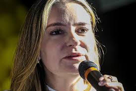 Na noite de ontem, tive a honra de prestigiar o Encontro Regional e a  Convenção Estadual do MDB 2025, realizado na querida Viçosa do Ceará! Uma  grande festa da democracia, da união