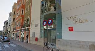 La consejería de economía, innovación y empleo del ayuntamiento de zaragoza se adelanta a la campaña de navidad y devolverá a los consumidores hasta el 50% de lo gastado en… Vox Propone Reducir Ayudas A Cooperacion Y Cursos De La Casa De La Mujer Radio Zaragoza Cadena Ser