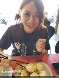 天啊嘴巴東西吃完再拍照…