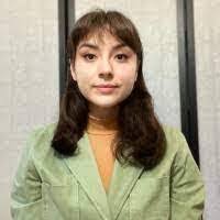 Annie Mahr's Instagram, Twitter & Facebook