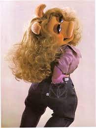 Pin On Miss Piggy