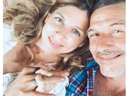 La historia de amor de Florencia Bertotti y Federico Amador: se conocieron  trabajando, se tatuaron sus nombres mutuamente y hoy disfrutan de su  familia ensamblada