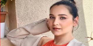 Gülsim i̇lhan ali is a turkish television actress and model. Ertgrul Actor Gulsim Ali Aka Aslihan Hatun Working On New Project