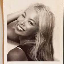 Nina Barker's Instagram, Twitter & Facebook