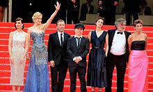 Actress grace kelly is a huge hollywood movie star with the promise of a glittering career when she marries prince rainier of monaco in 1956. Grace Of Monaco Film Wikipedia