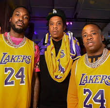 Discover and share the best gifs on tenor. Photo Jay Z And Meek Mill In Kobe Bryant Jerseys