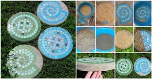 You can utilize patterned molds or you can creatively choose the mold pattern you would want for your stepping stone. Diy Mosaic Tile Garden Stepping Stones