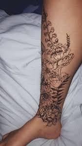 Floral Themed Mehndi Henna Flowers Flowerdrawing Floral Henna Mehndi Plants Aesthetic Tattoos Henna Flower Tattoo