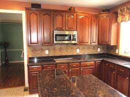 Acest granit maro este utilizat in primul rand, datorita durabilitatii sale. Granite Black Granite Brown Granite Countertops Granite Kitchen Tan Kitchen Cabinets