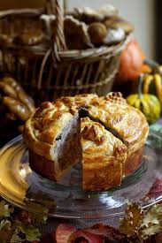 Recette De Fetes De Chef Etoile Le Pate En Croute Aux Pigeons Et Foie Gras Pate En Croute Alimentation Viande En Croute
