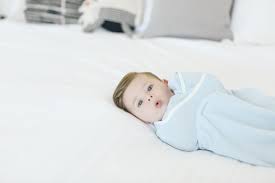 Bett — das bett, en (grundstufe) möbelstück mit matratze, auf dem man schläft beispiele: Schlaftipp Einschlafen Leicht Er Gemacht Ergobaby
