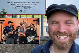 Guitarist Jonny Buckland makes video for Gwernaffield pupils