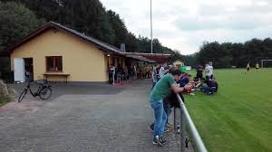 Emet befindet sich am breitengrad 39.343 und am längengrad 2.925. Sportplatz Im Emet Stadion In Watzerath
