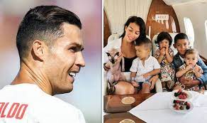 Rumors say that the attacker paid € 12 millionfor the woman who gave birth to him to keep secret and give up all claims on the boy. interviewed on a talk show, ronaldo said: Cristiano Ronaldo Children How Many Kids Does Ronaldo Have Adorable Family In Pictures Football Sport Express Co Uk