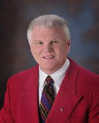 Elliot Dickerson's Instagram, Twitter & Facebook