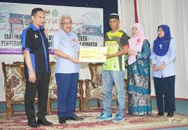 Salam kemerdekaan kepada semua guru kafa yang menetap di negeri kelantan.blog ini adalah khusus untuk anda yang berminat dan berkongsi masalah ditempat kerja.kami sedia mendengar. 4 019 Guru Kafa Dicarum Perkeso